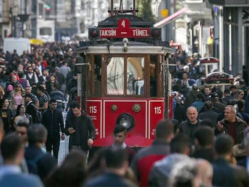 Губернатор Ерликая (Yerlikaya): «Население Стамбула достигло 15.840.900 человек»